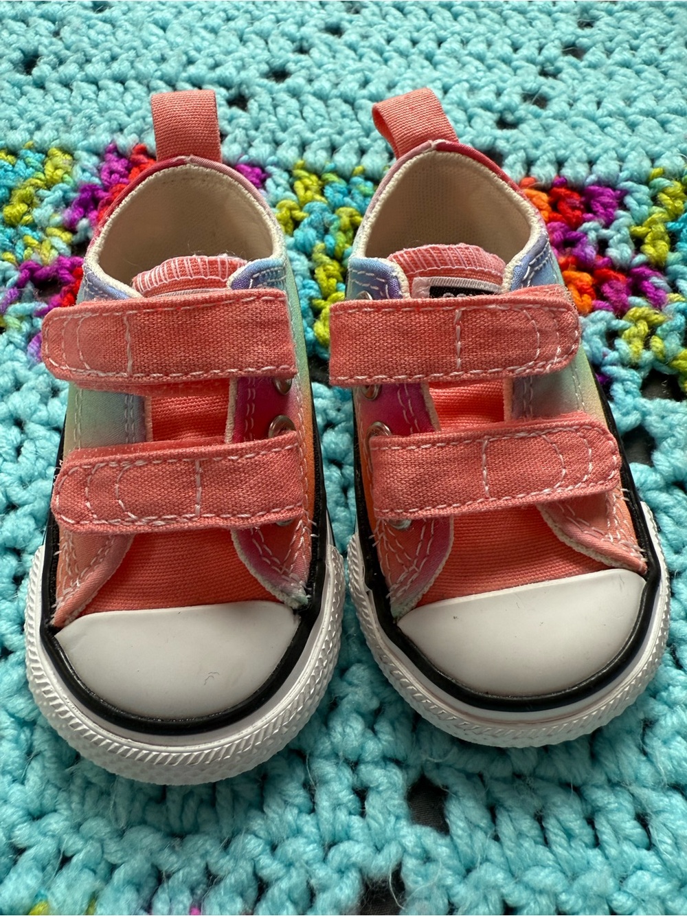 Baby Rainbow Converse - Picture 9 of 12
